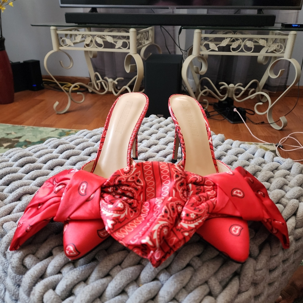 PNKELEPHANT HEELS